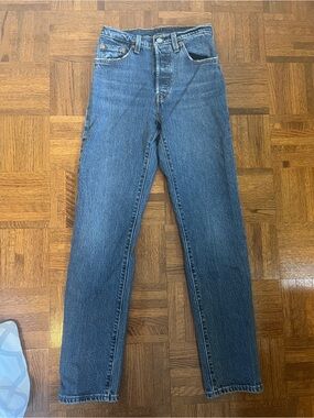 Woman’s Levi’s 501 Jeans